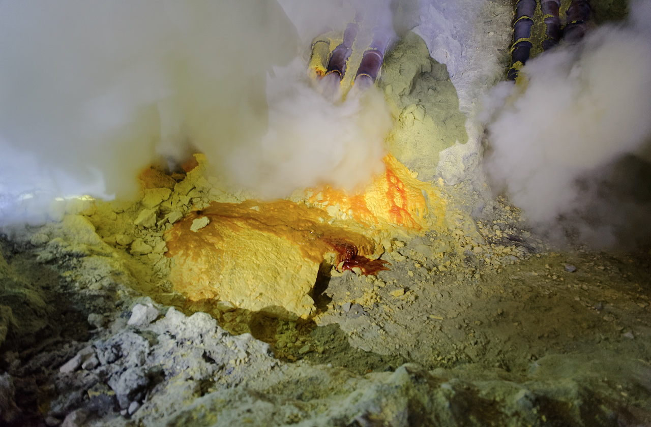 “Controlled solfatara” of the sulfur mine (at night)