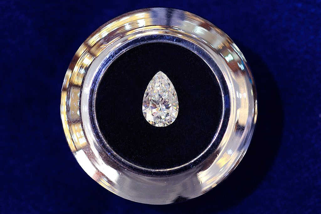 Drop diamond (pear shaped)